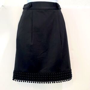 Lilly Pulitzer Black Pleated Skirt With Pockets & Embroidery At The Hemline